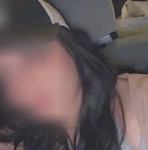 Alexandra, 23