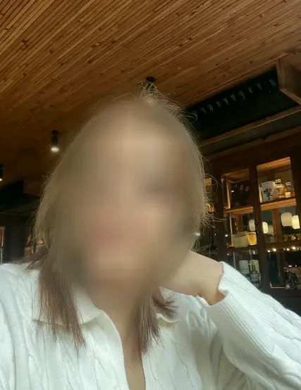 Denise, 40