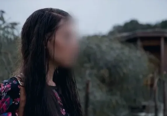 Elif, 40