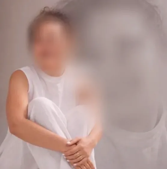 Elisa, 27