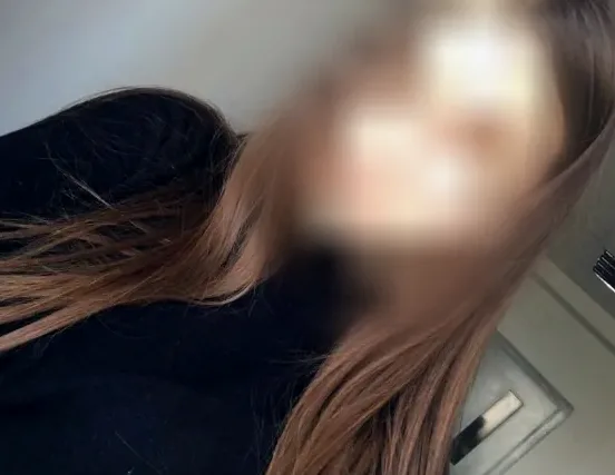 Lara, 24