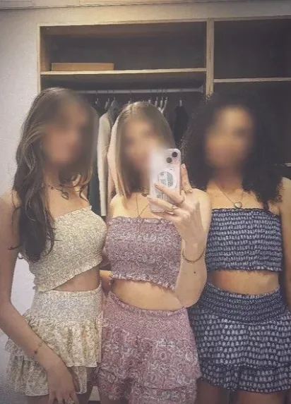 Manuela, 20