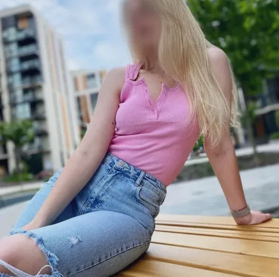 Marina, 37