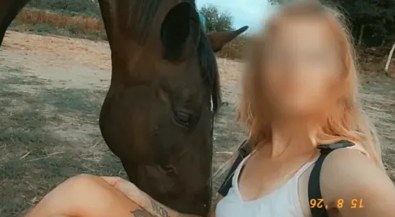 Michaela, 33