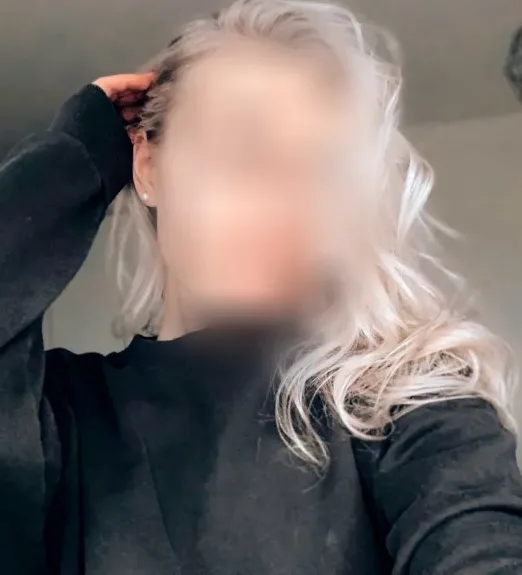 Nadine, 24