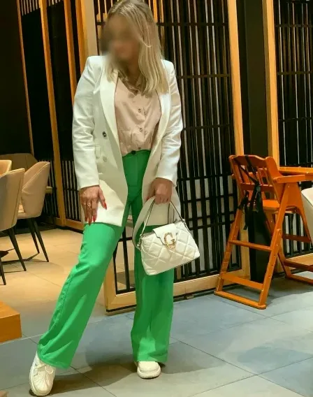 Viktoria, 38